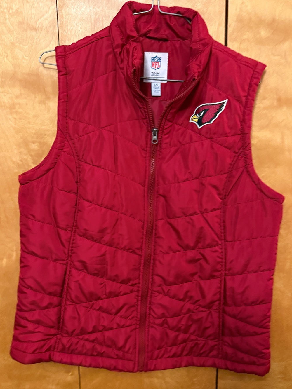 NFL Arizona Cardinals Red Quilted Sleeveless Vest with embroidered Logo Patch